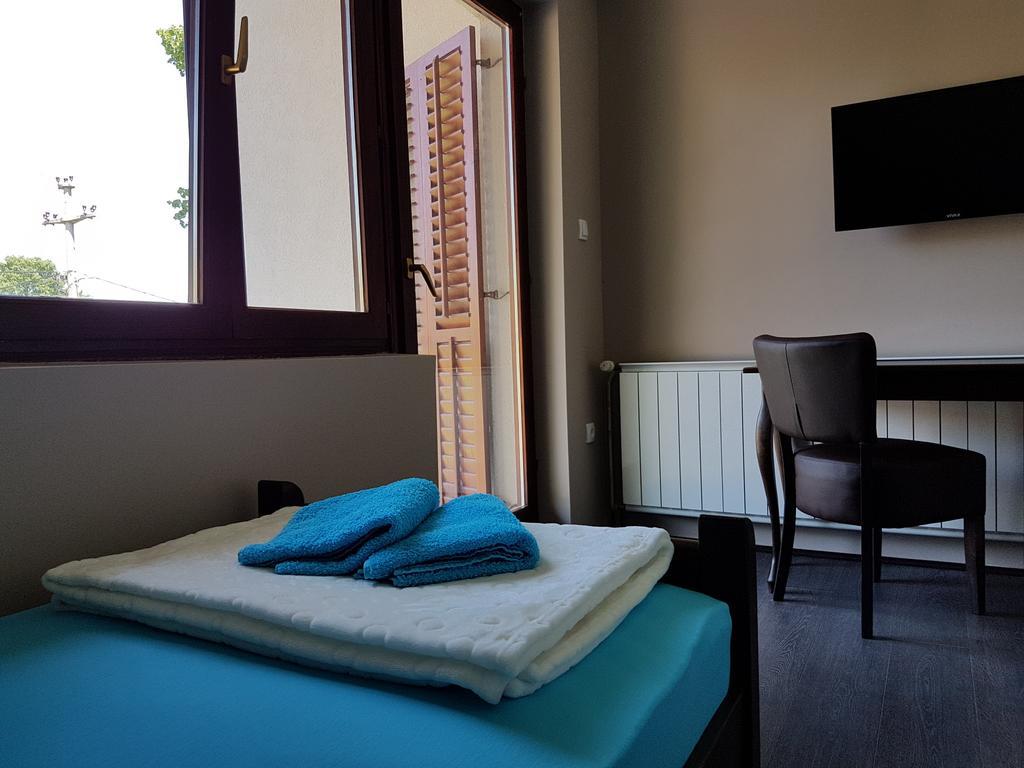 Apartmani Simic Valjevo Zewnętrze zdjęcie