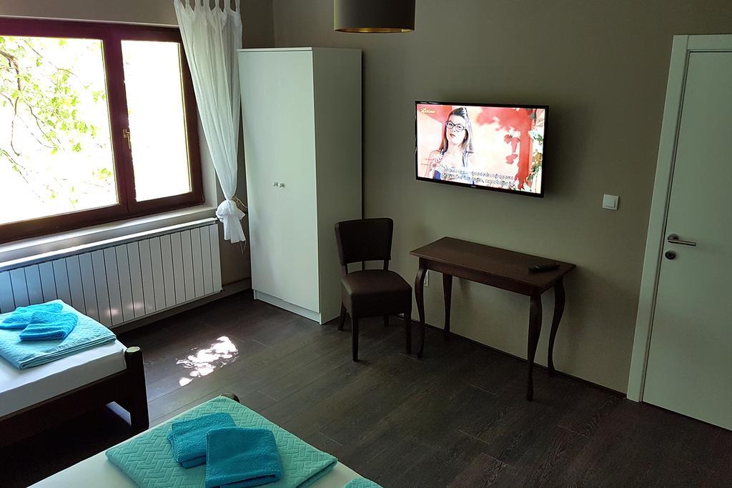 Apartmani Simic Valjevo Zewnętrze zdjęcie