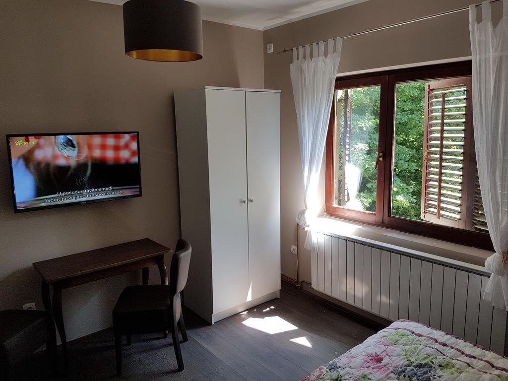 Apartmani Simic Valjevo Zewnętrze zdjęcie