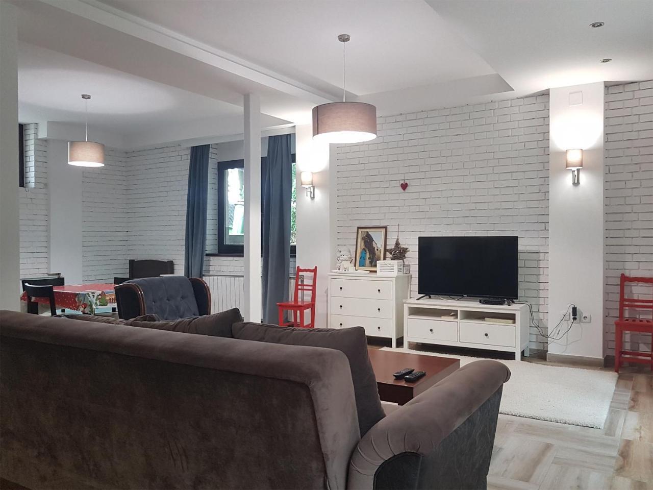 Apartmani Simic Valjevo Zewnętrze zdjęcie